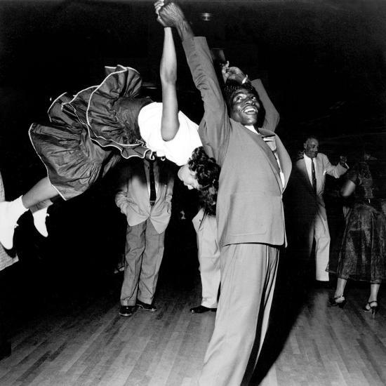 savoy-ballroom-1941-lindy-hop-dancers-6.jpg