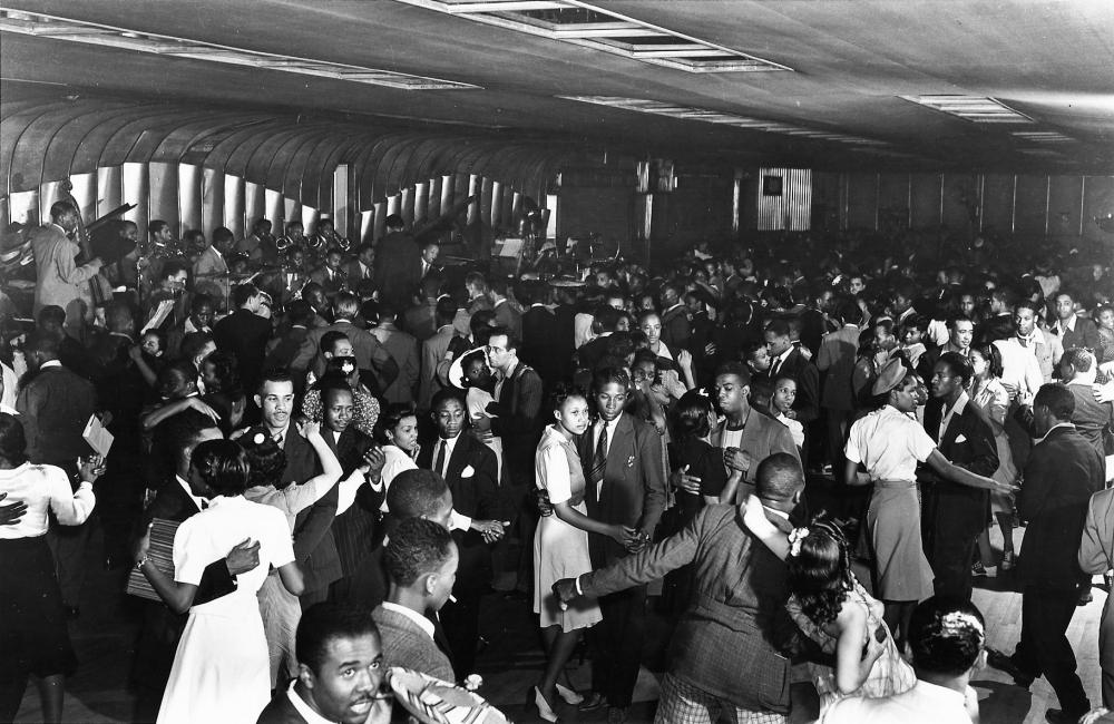 savoy-ballroom-1941.jpg