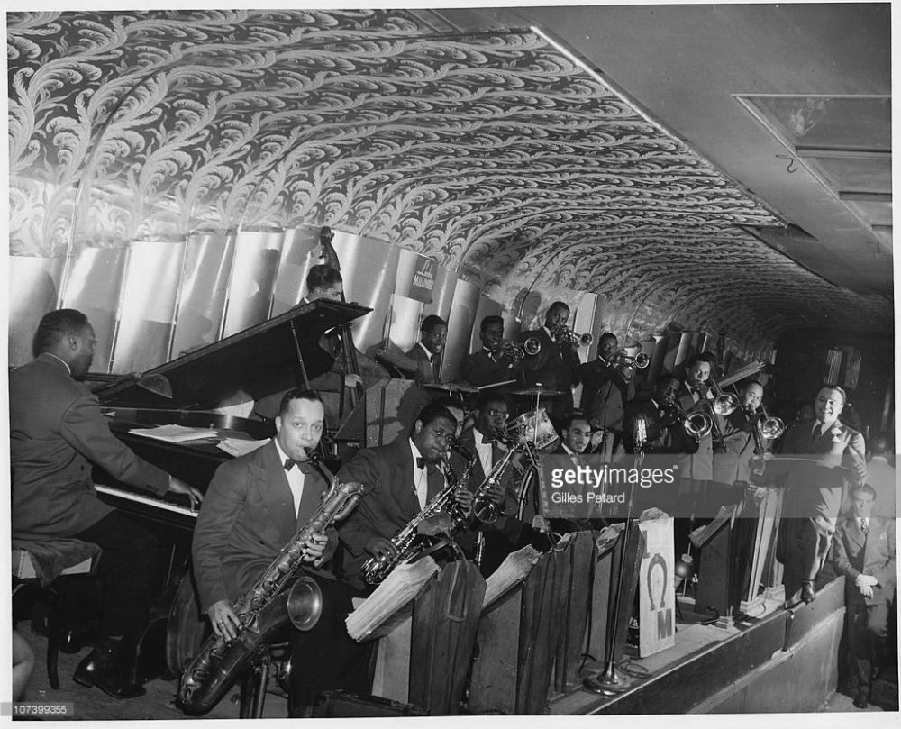 savoy-ballroom-1945-lucky-millinder-orchestra.jpg