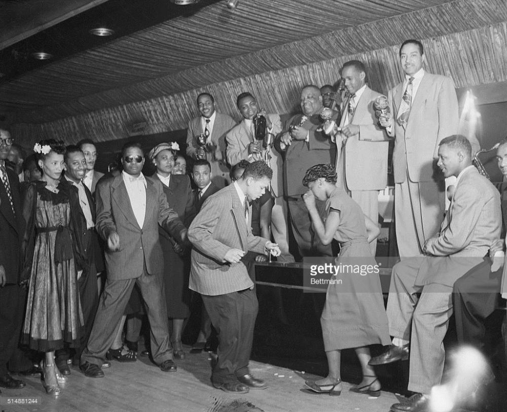 savoy-ballroom-lindy-hop-dancers-2.jpg